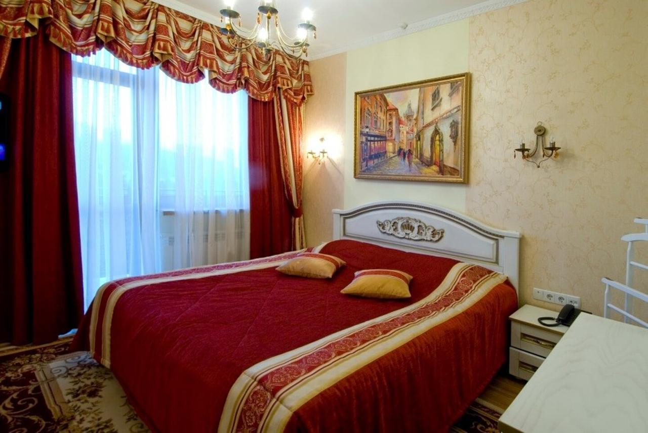 فندق ياريمتشيفي  Karpaty المظهر الخارجي الصورة