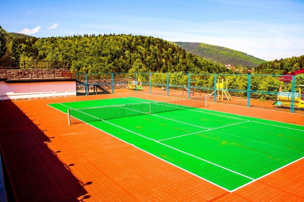 فندق ياريمتشيفي  Karpaty المظهر الخارجي الصورة